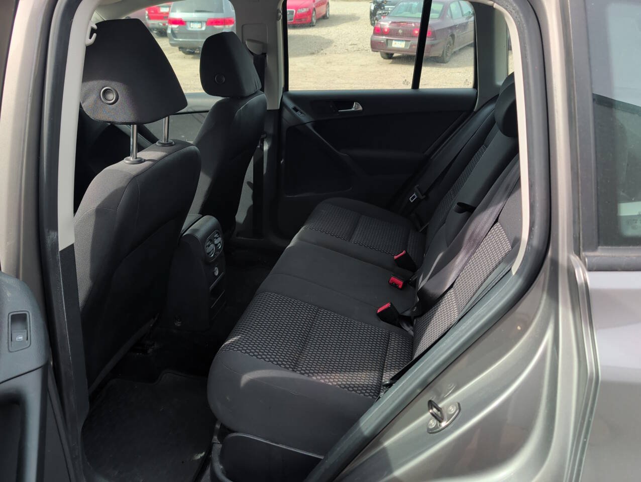 Used 2011 Volkswagen Tiguan S FWD image 21