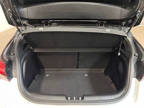 Used 2020 Hyundai Veloster Turbo Ultimate image 16