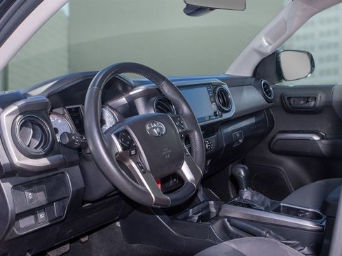 Used 2022 Toyota Tacoma SR5 w/ SR5 Appearance Package (SM) RWD image 5