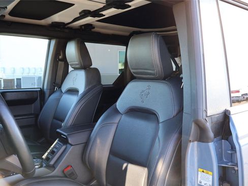 Used 2025 Ford Bronco Badlands image 14