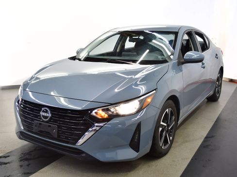 Used 2024 Nissan Sentra SV FWD image 4