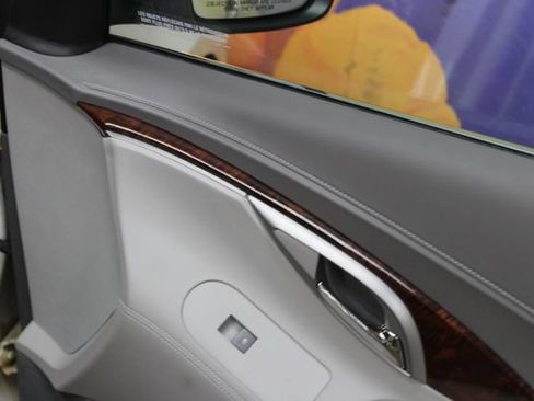 Used 2010 Buick LaCrosse CXS FWD image 11