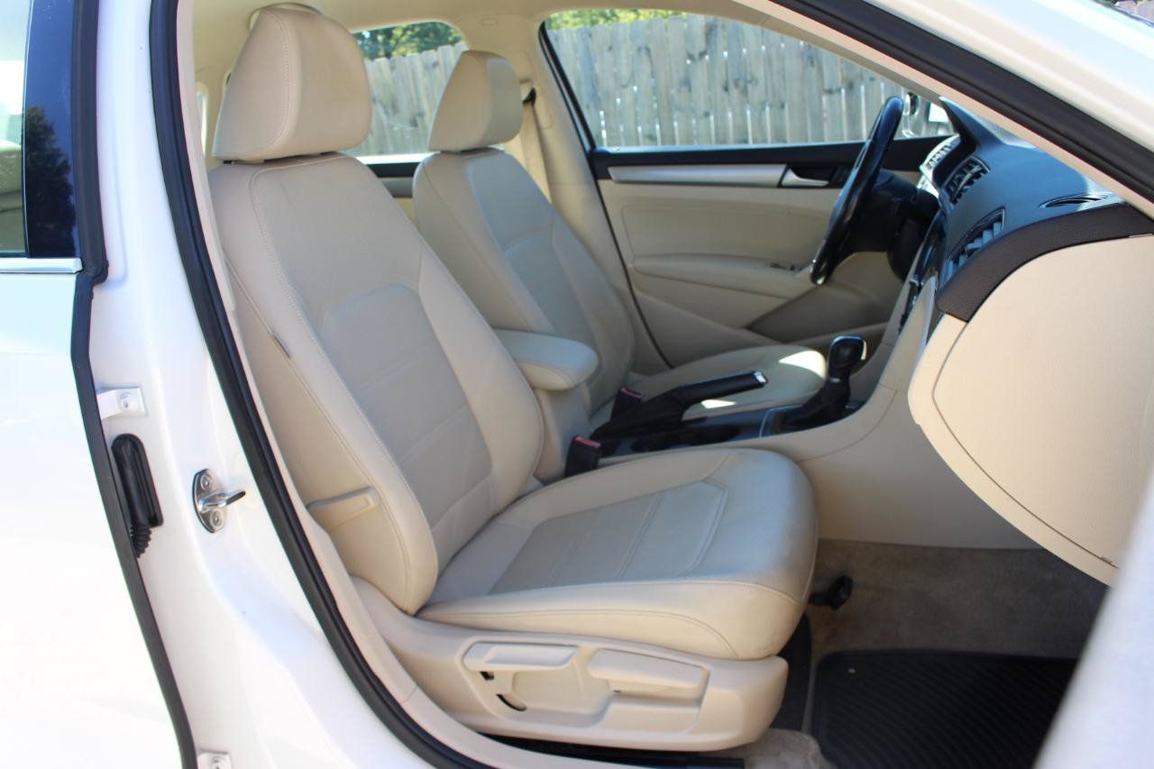 Used 2015 Volkswagen Passat 1.8T Limited Edition FWD image 38