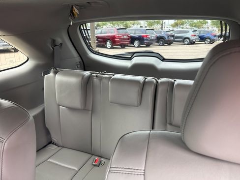 Used 2019 Toyota Highlander XLE image 15