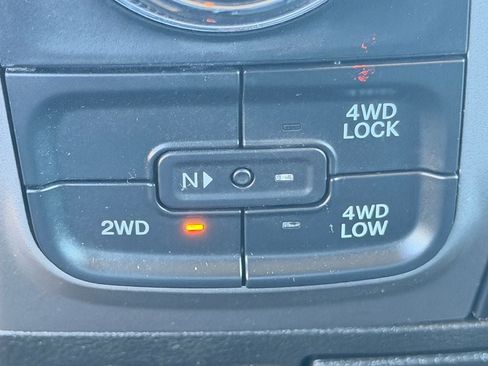 Used 2023 RAM 1500 Classic SLT w/ Protection Group AWD/4WD image 33