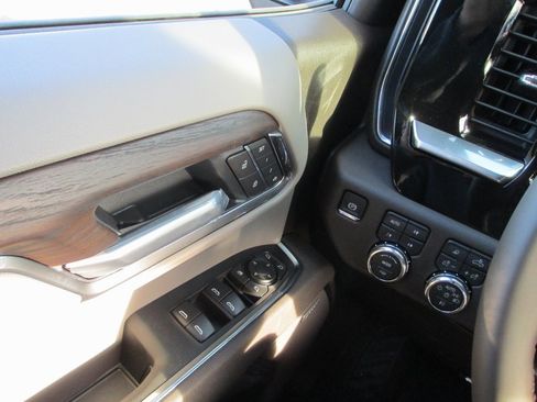 New 2026 GMC Sierra 1500 SLT w/ SLT Premium Plus Package image 16