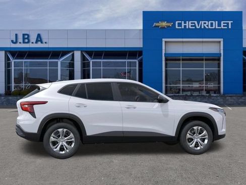 New 2026 Chevrolet Trax LS FWD image 5