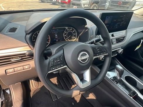 New 2025 Nissan Altima 2.5 SV w/ SV Special Edition Package image 30