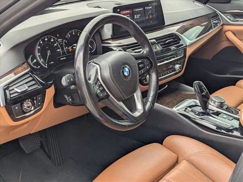 Used 2018 BMW 530i image 10