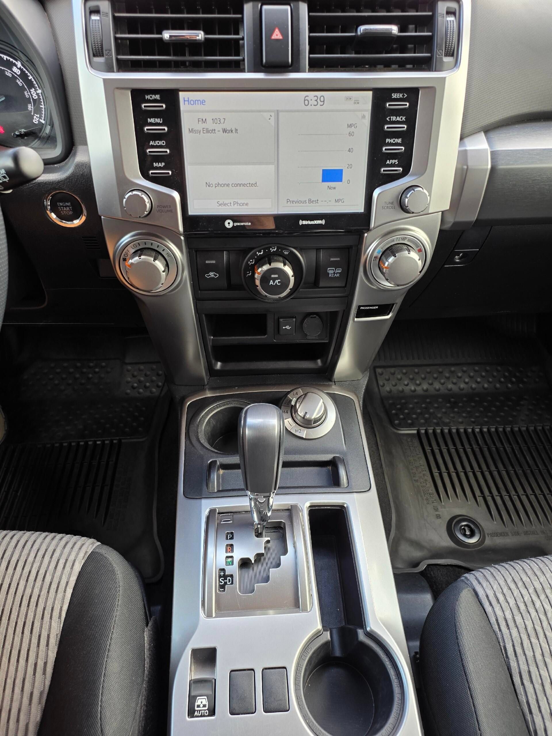 Used 2024 Toyota 4Runner SR5 AWD/4WD image 18