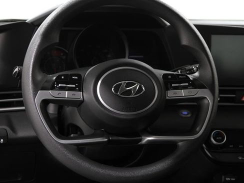 Used 2021 Hyundai Elantra SEL image 7