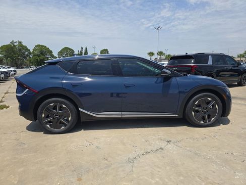 New 2026 Kia EV6 Light RWD image 9