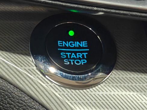 Used 2020 Ford Explorer XLT w/ Equipment Group 202A image 13