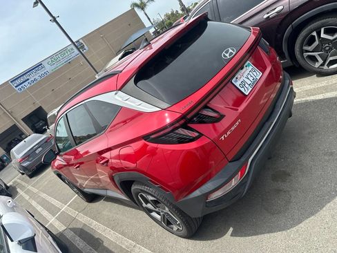 Used 2022 Hyundai Tucson SEL w/ Convenience + Premium Package AWD/4WD image 4