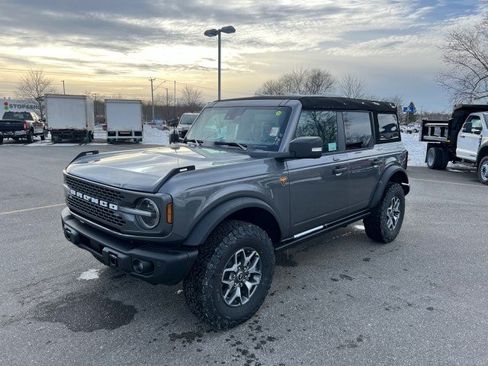 New 2023 Ford Bronco Badlands AWD/4WD image 3