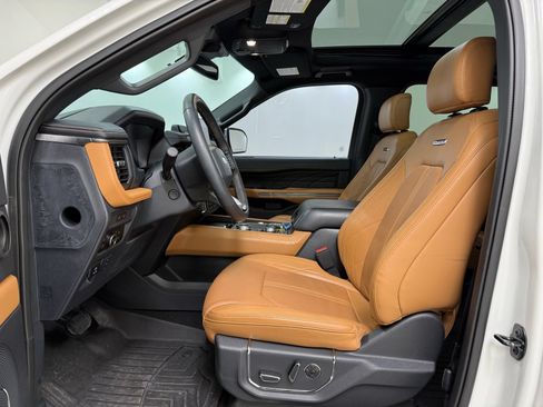 Used 2024 Ford Expedition Max Platinum AWD/4WD image 17