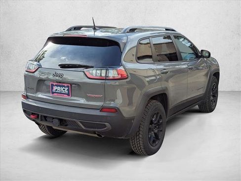 Used 2019 Jeep Cherokee Trailhawk AWD/4WD image 5