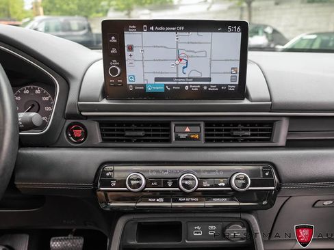 Used 2025 Honda Pilot Touring image 28