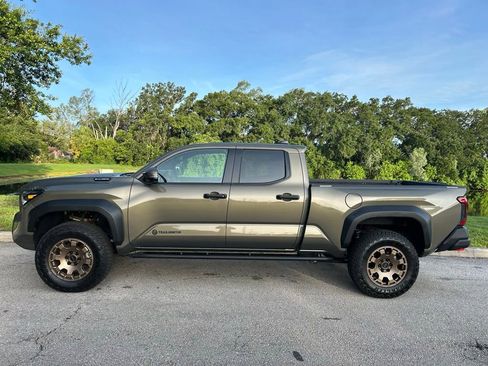 Certified 2025 Toyota Tacoma 4x4 Double Cab Hybrid image 3