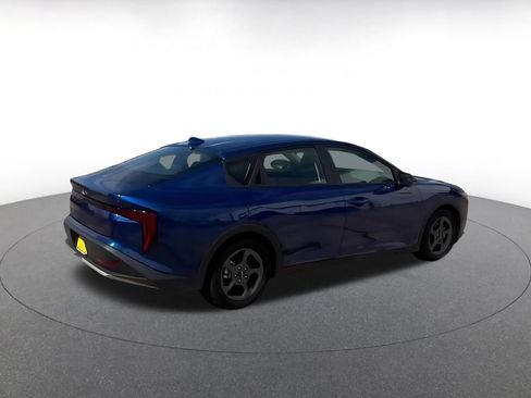Used 2025 Kia K4 FWD image 12
