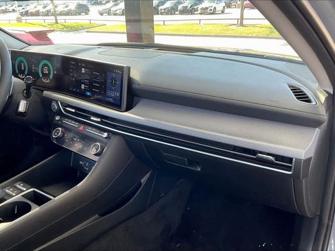 Used 2025 Hyundai Sonata SEL FWD image 18