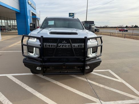 Used 2020 Chevrolet Silverado 2500 Custom w/ Custom Value Package image 7