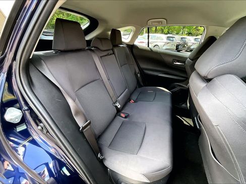 Certified 2021 Toyota Venza LE AWD/4WD image 19