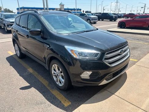 Used 2018 Ford Escape SEL AWD/4WD image 3