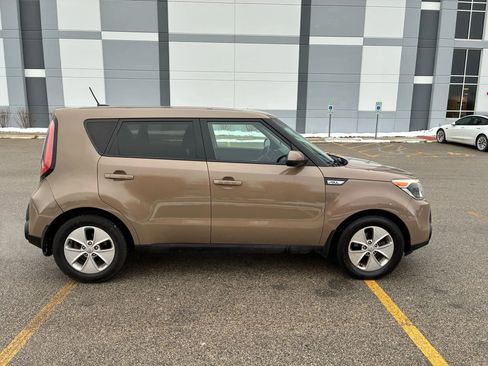 Used 2015 Kia Soul image 4