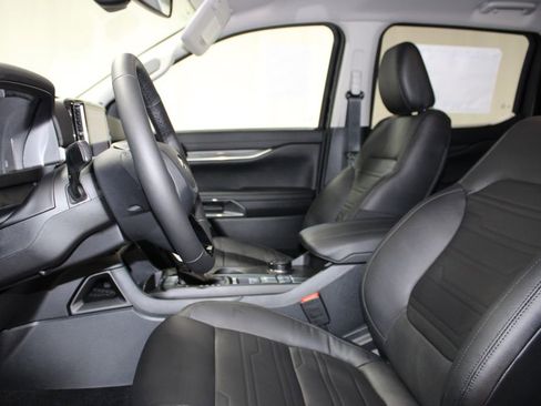 New 2025 Ford Ranger Lariat w/ FX4 Off-Road Package image 17