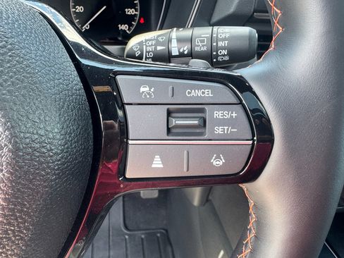 Used 2025 Honda Pilot TrailSport image 14