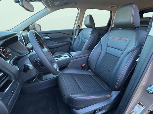 Used 2025 Nissan Rogue SV w/ Rock Creek Premium Package AWD/4WD image 27