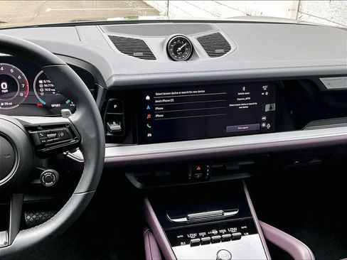 Certified 2026 Porsche Cayenne Coupe AWD/4WD image 10