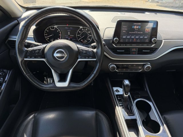 Used 2024 Nissan Altima 2.5 SR FWD image 17