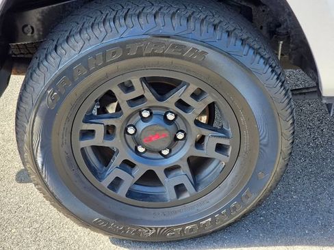 Used 2023 Toyota 4Runner TRD Off-Road Premium w/ Moonroof Package AWD/4WD image 12