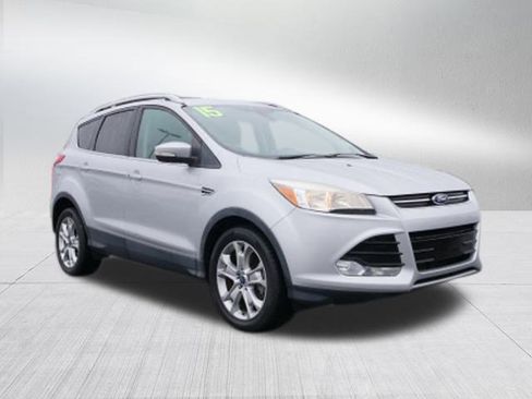 Used 2015 Ford Escape Titanium image 9