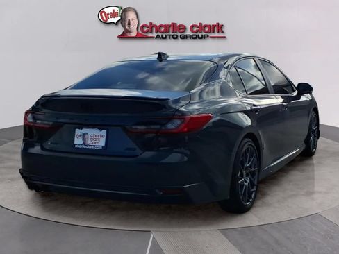 Used 2025 Toyota Camry XSE FWD image 5