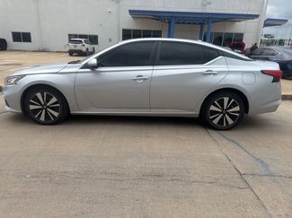 Used 2022 Nissan Altima 2.5 SV video 2