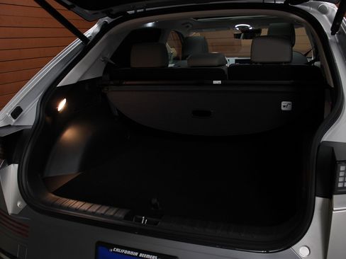 Used 2024 Hyundai Ioniq 5 Limited image 14