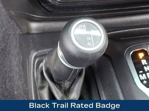 Used 2021 Jeep Wrangler Willys image 37