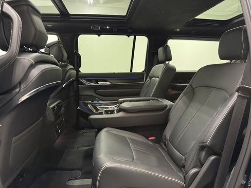 Used 2024 Jeep Grand Wagoneer Series II Obsidian w/ Quick Order Packagew 28T AWD/4WD image 16