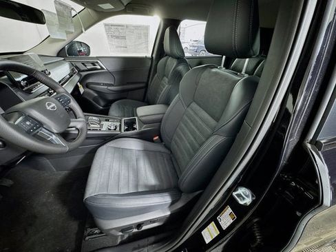 New 2026 Nissan Rogue SL AWD/4WD image 18
