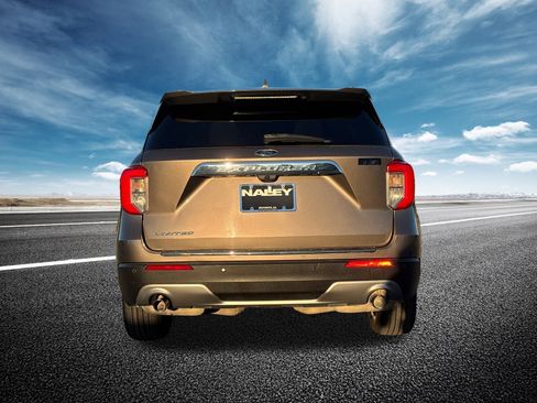 Used 2021 Ford Explorer Limited w/ Equipment Group 301A image 31