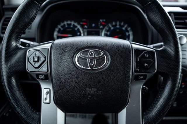 Used 2017 Toyota 4Runner Limited AWD/4WD image 18