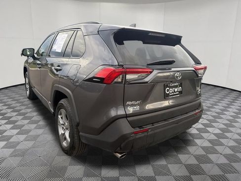Used 2025 Toyota RAV4 XLE AWD/4WD image 4
