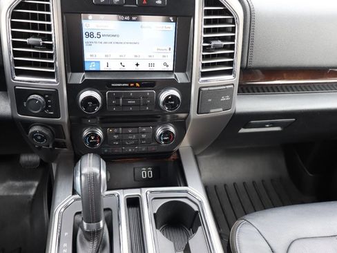 Used 2016 Ford F150 Platinum w/ Equipment Group 701A Luxury image 20