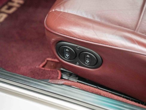 Used 1986 Porsche 944 Turbo image 16