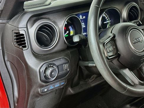 Used 2023 Jeep Wrangler Unlimited AWD/4WD image 16