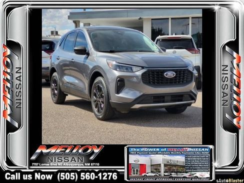 Used 2023 Ford Escape Active AWD/4WD image 3