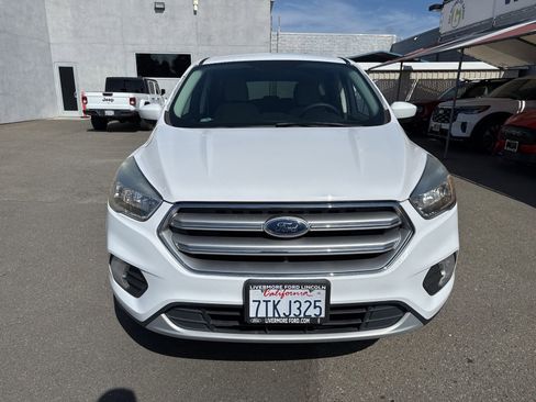 Used 2017 Ford Escape SE FWD image 8